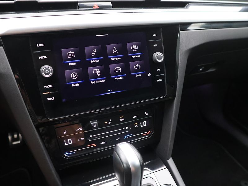 Volkswagen Arteon Shooting Brake 2,0 TDI 110kW DSG R-Line CZ DP - fotka 20 z 32
