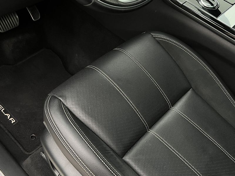 Land Rover Range Rover Velar D300 SE AUT - fotka 20 z 53