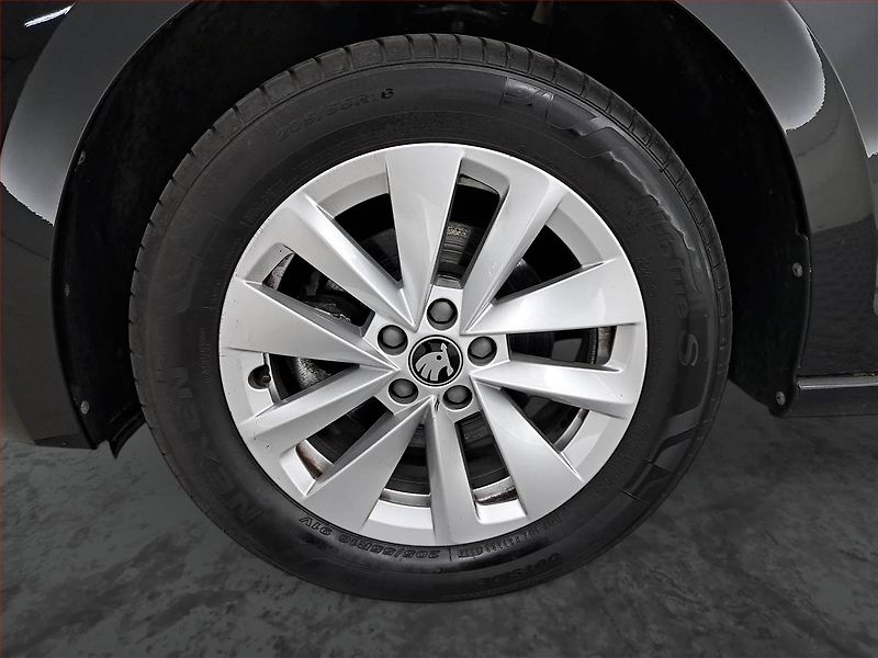 Škoda Scala (2025) Selection 1.0 TSI - fotka 14 z 16