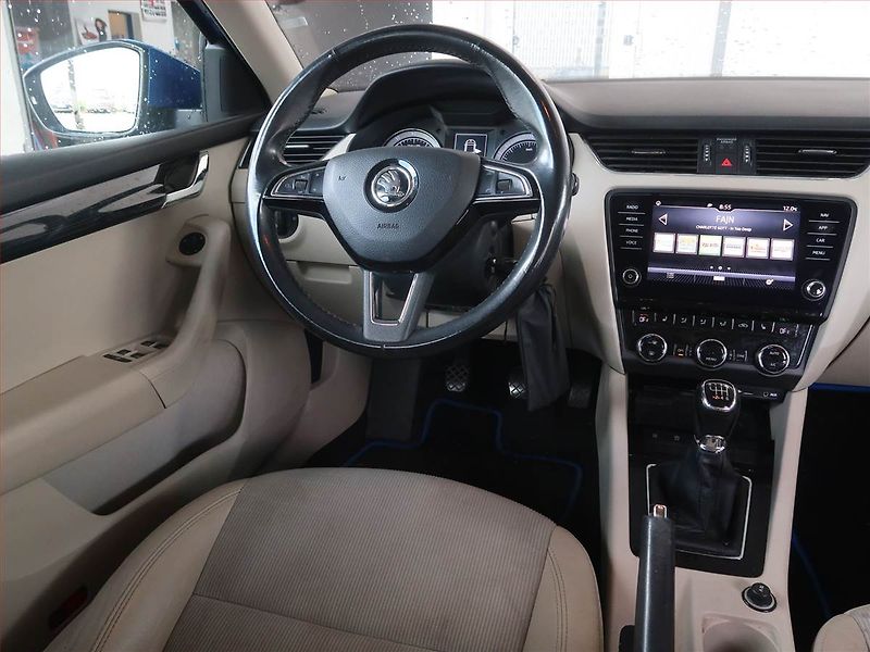 Škoda Octavia (2018) Style 1.4 TSI, Serv.kniha - fotka 7 z 15