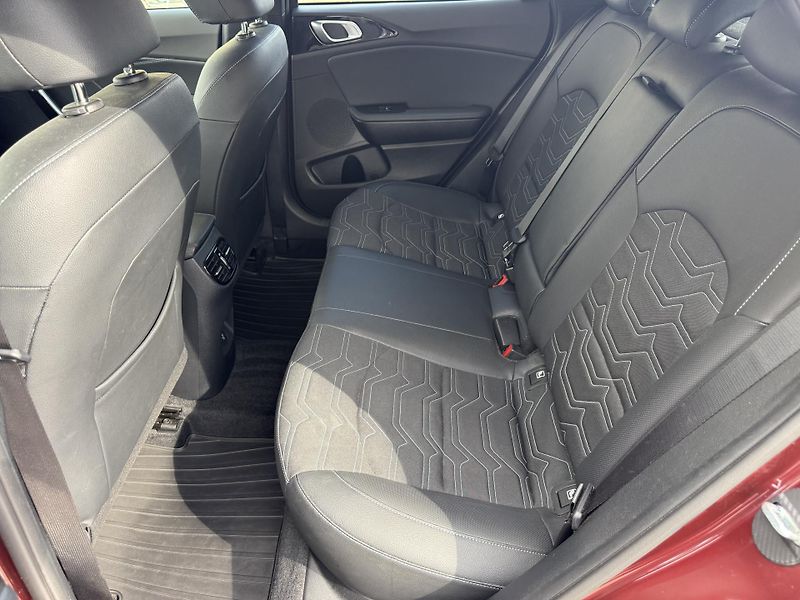 Kia XCeed 1.6 T-GDI 110kW DCT STEEL Edit - fotka 12 z 23