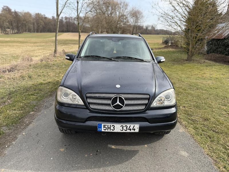 Mercedes-Benz Třídy M (2001) ML270 120kW, Tažné, Automat - fotka 8 z 19