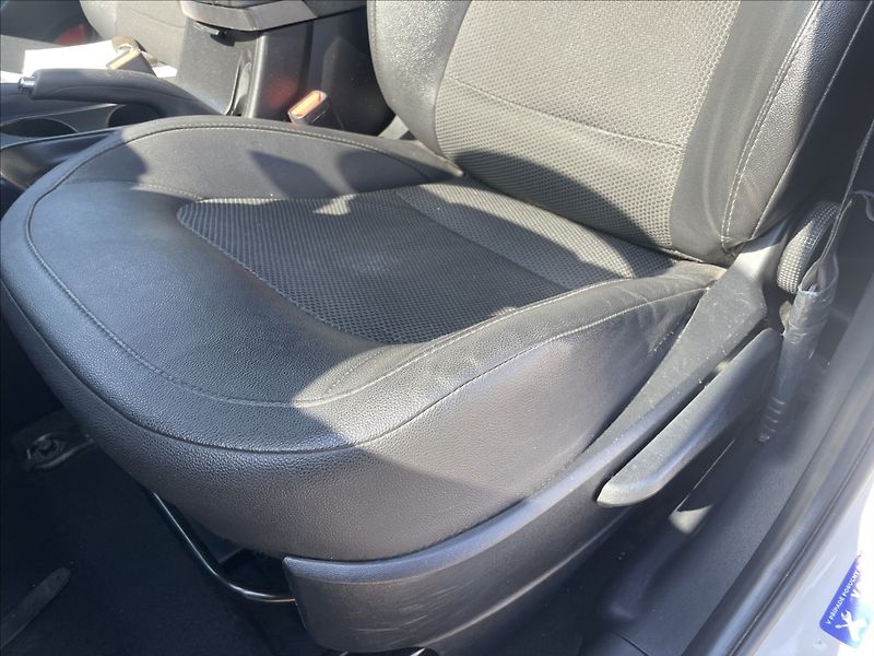 Hyundai ix35 2,0 CRDi 100kw 4x4 Tažné Kůže - fotka 20 z 41