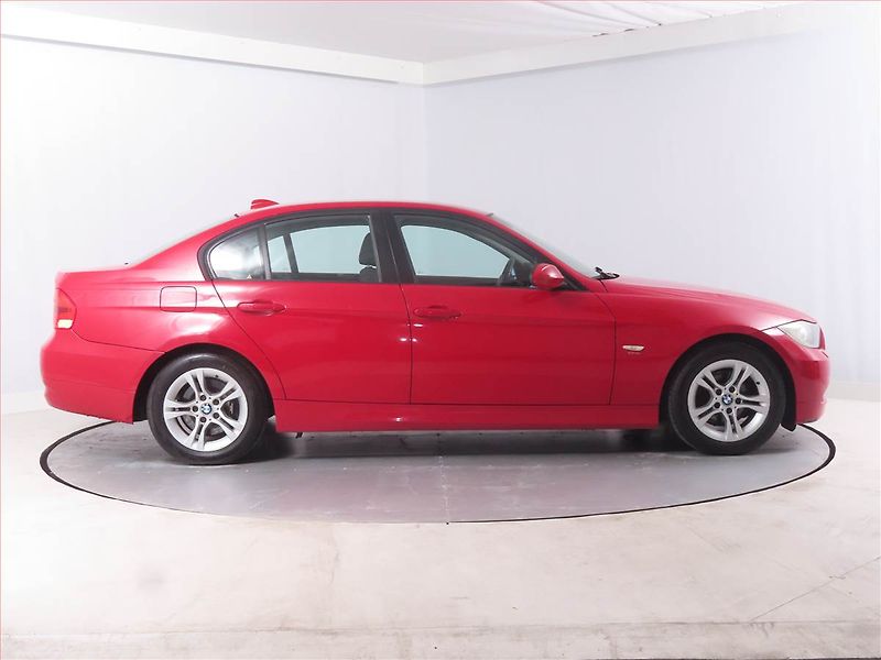 BMW Řada 3 (2008) 318 d, Eko.zaplacen, Tažné - fotka 6 z 15