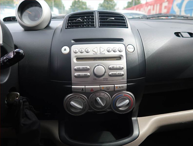 Daihatsu Sirion (2006) 1.3, po STK, v provozu - fotka 12 z 16
