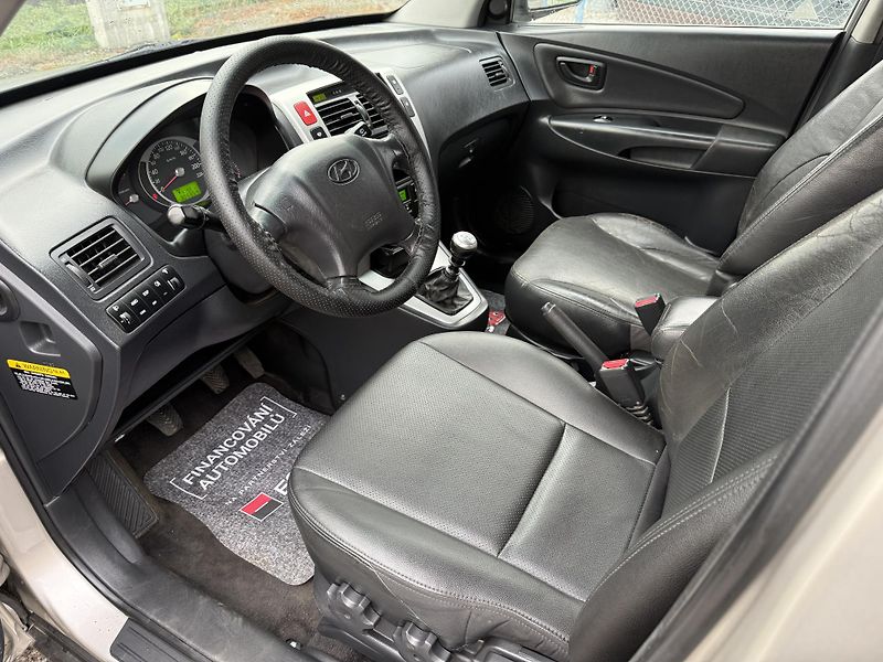 Hyundai Tucson 2,0CRDI - fotka 8 z 22