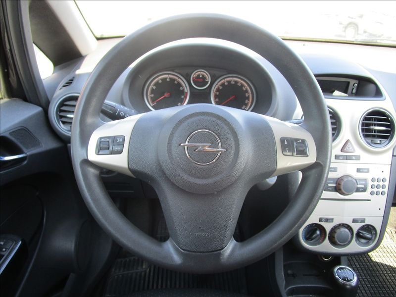 Opel Corsa 1.2i  Klima - fotka 8 z 34