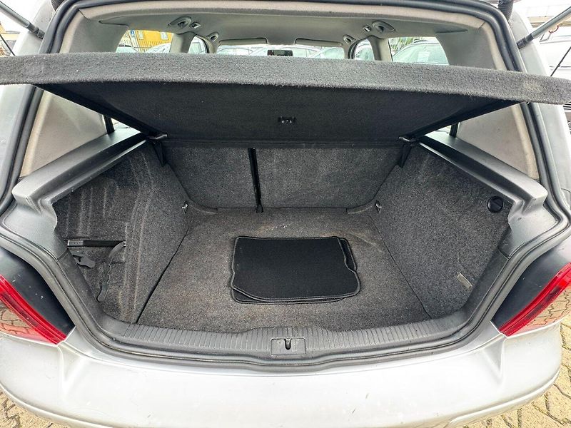 Volkswagen Golf (2003) 1,9 TDI 96 KW STK BRZDY - fotka 39 z 43