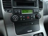 Kia Carnival (2008) 2.9 CRDi, 7 míst, nová STK - náhled 17