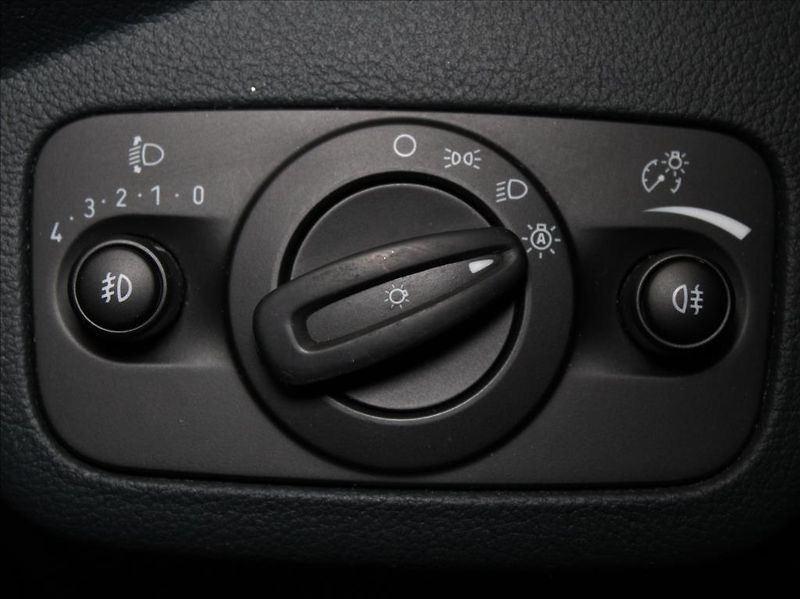 Ford C-MAX 2,0 TDCI 103kW AT 164tkm. STK - fotka 17 z 22