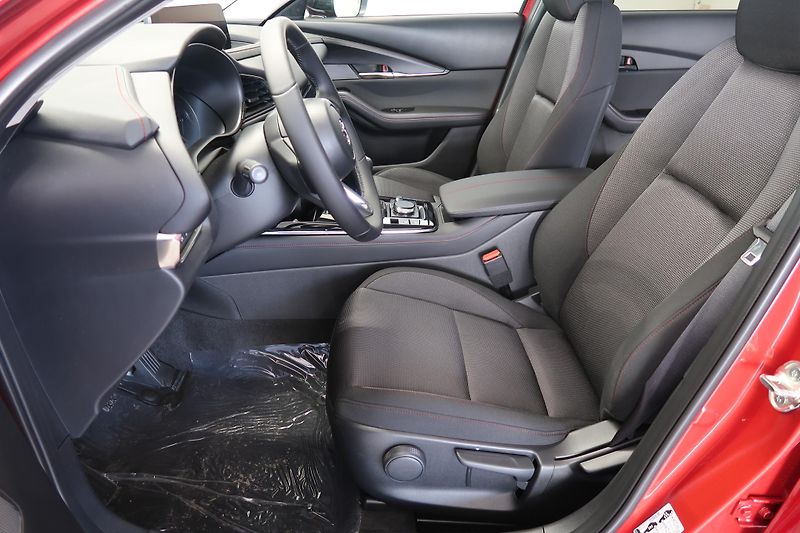 Mazda CX-30 (2026) 2.5l G140 Homura - fotka 9 z 18