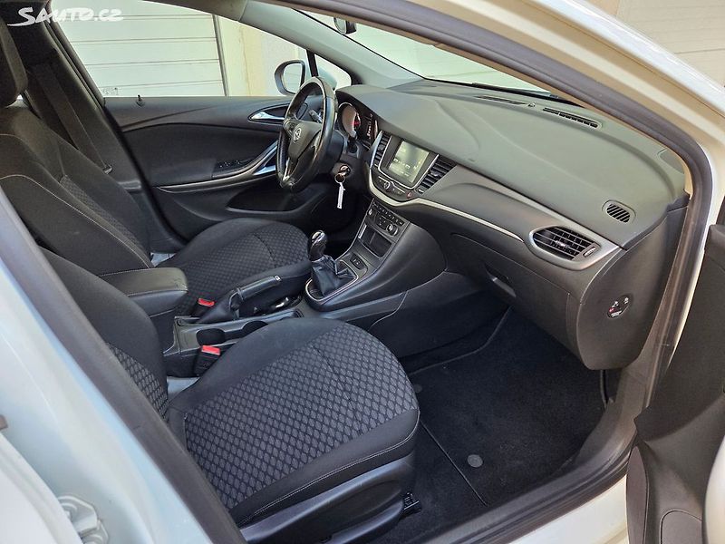 Opel Astra (2019) 1.4 Turbo 92Kw 1.maj Odp DPH - fotka 14 z 32