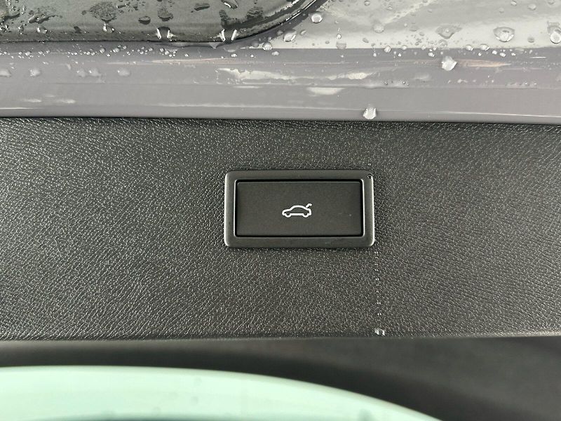 Cupra Formentor (2026) 2.0 TSI 150kW 4x4 DSG - fotka 32 z 34