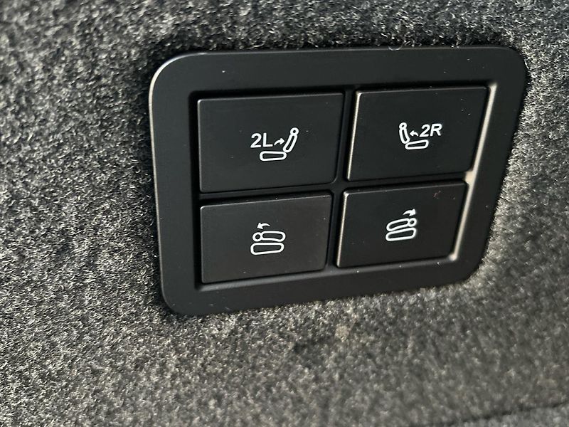 Chery TIGGO 9 PHEV (2026) Tiggo 9 PHEV 1.5 T-GDI DHE - fotka 35 z 38