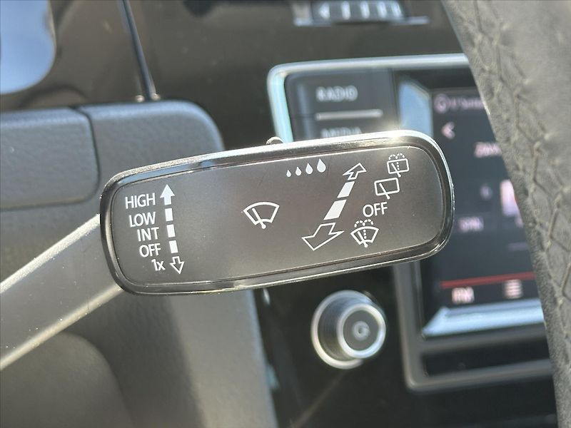Volkswagen Golf 1,4 TSI 90kW DSG Highline Xeno - fotka 20 z 35
