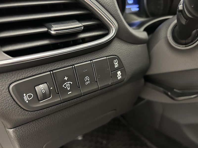 Hyundai i30 1.0 TGDI  Start Plus - fotka 7 z 22