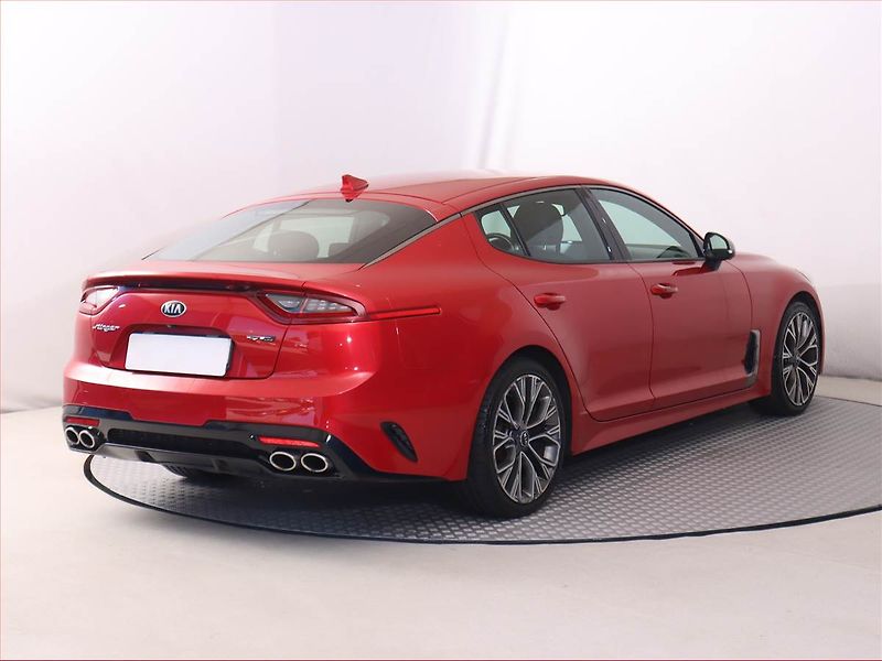 Kia Stinger (2019) 2.0 T-GDI, Automat, Kůže, Navi - fotka 5 z 23