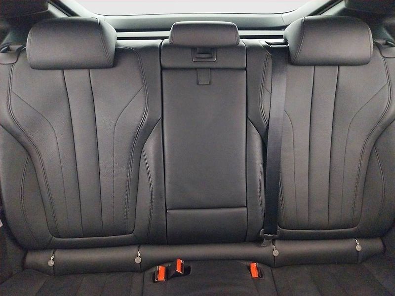 BMW X6 (2016) xDrive30d - fotka 10 z 23