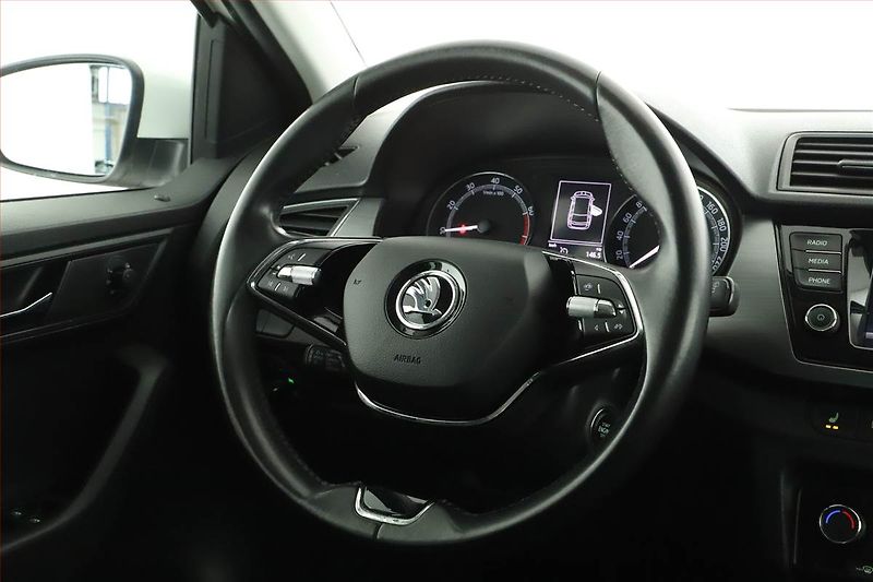 Škoda Fabia (2021) Style 1.0 TSI, ČR,1.maj - fotka 13 z 14