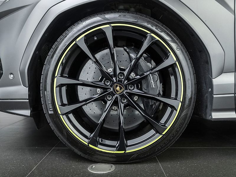 Lamborghini Urus Graphite Capsule/Pano/B&O 3D - fotka 27 z 27