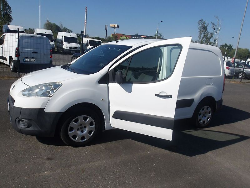 Peugeot Partner 1,6HDi 3 MÍSTA ! NOVÁ STK ! - fotka 6 z 29