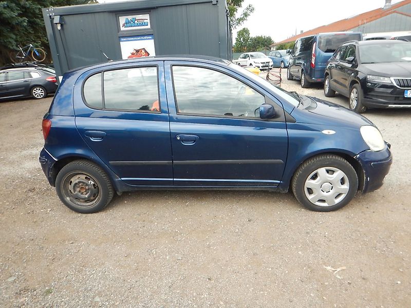 Toyota Yaris 1.0 VVTi, KLIMA - fotka 5 z 20