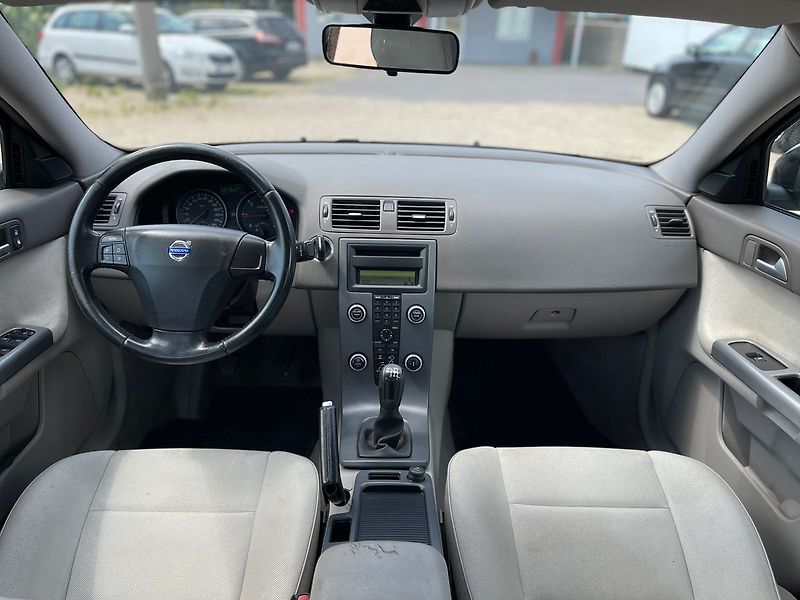 Volvo S40 1.6D 84KW*NOVÉ VSTŘIKY* - fotka 22 z 28