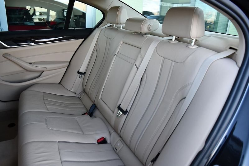 BMW Řada 5 540i xD LUXURY LINE HUD - fotka 22 z 35