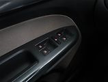 Volkswagen Touran (2007) Cross 2.0 TDI, Tempomat - náhled 16