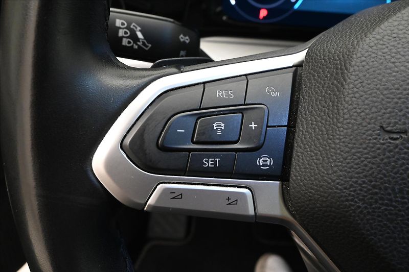 Volkswagen Golf 2,0 TDI 85 kW DSG Life Záruka - fotka 24 z 32