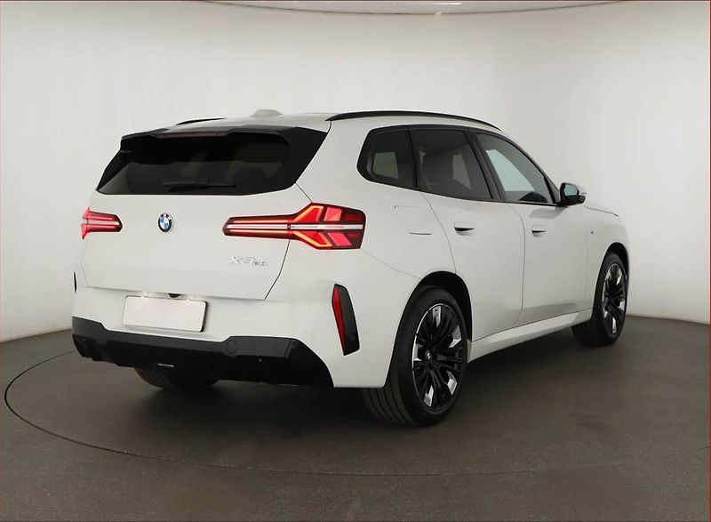 BMW X3 (2025) 20 xDrive, 360°, HUD, Tažné - fotka 5 z 31
