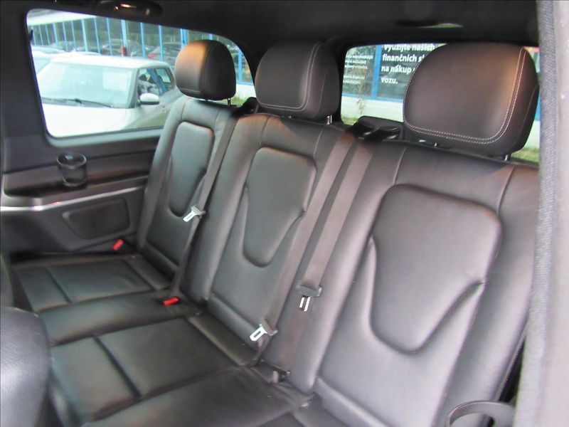 Mercedes-Benz Třídy V 2,1 V250 Avantgarde Long Autom - fotka 11 z 35