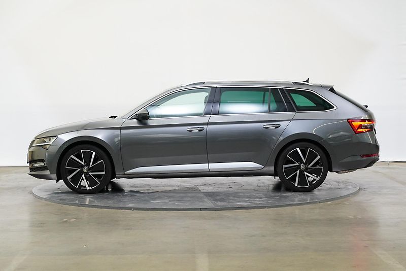 Škoda Superb - fotka 3 z 30