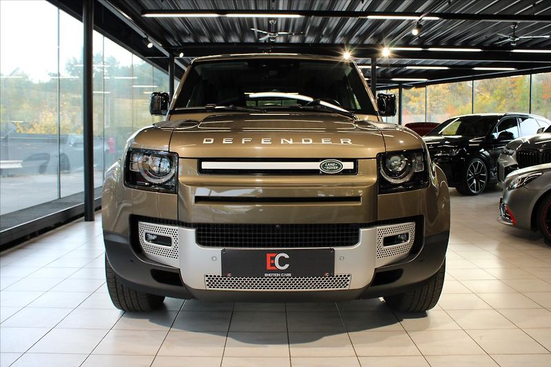 Land Rover Defender 110 D300 SE ACC/NezTop/360°/Ta - fotka 2 z 32