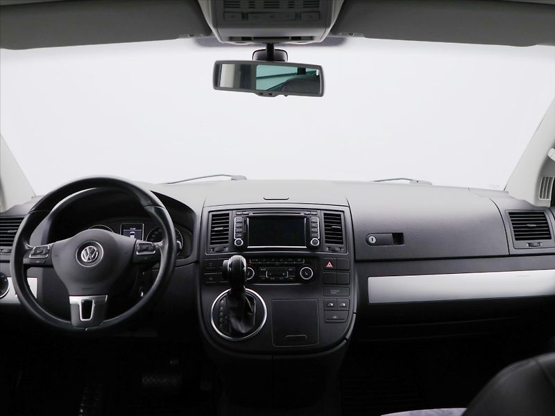 Volkswagen Multivan 2,0 TSI 150kW 4M DSG Highline - fotka 31 z 39