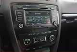 Škoda Octavia (2011) Laurin&Klement 2.0 TDI, Xenony - náhled 12