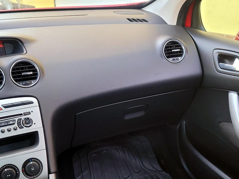 Peugeot 308 SW *KLIMA,SERV.KNÍŽKA,7míst  - fotka 24 z 34