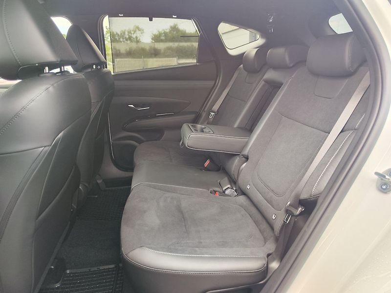 Hyundai Tucson 1.6 T-GDI/118kW 20 Years - fotka 13 z 36