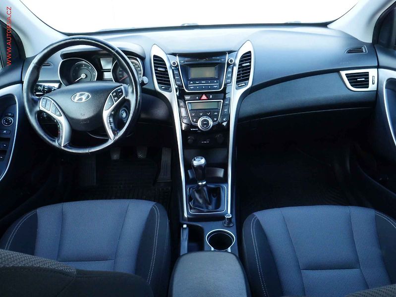 Hyundai i30 (2014) 1.6 CRDi, servis.kniha - fotka 8 z 16