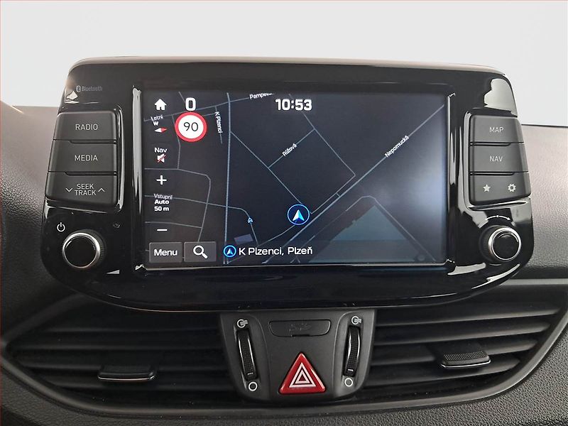Hyundai i30 (2017) 1.4 T-GDI, ČR,1.maj - fotka 13 z 19