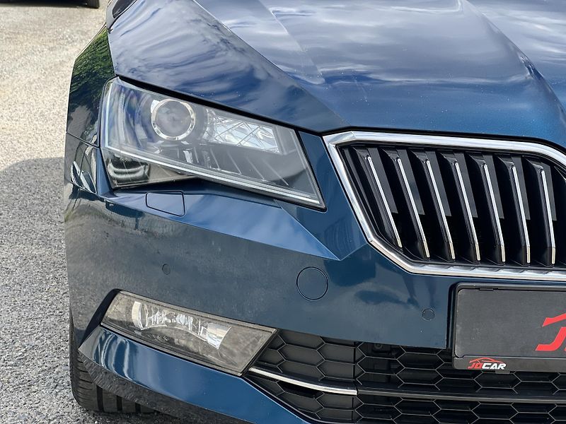 Škoda Superb 1.6TDi NAVI TEMPOMAT odp.DPH - fotka 38 z 43