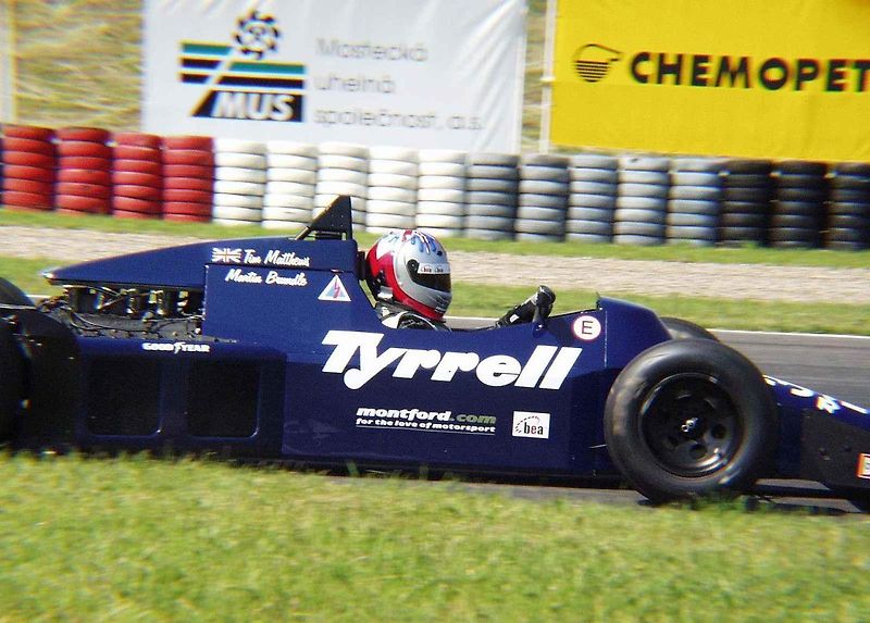 Lotus s Joaquinem Folchem za volantem.