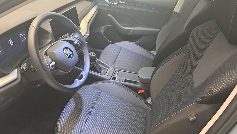 Škoda Octavia (2024) Selection 2.0 TDI 85kW - fotka 10 z 22
