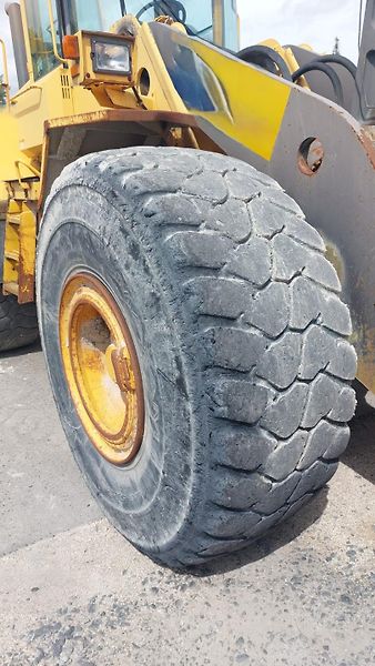 Volvo (1996) Volvo L180C - fotka 3 z 12