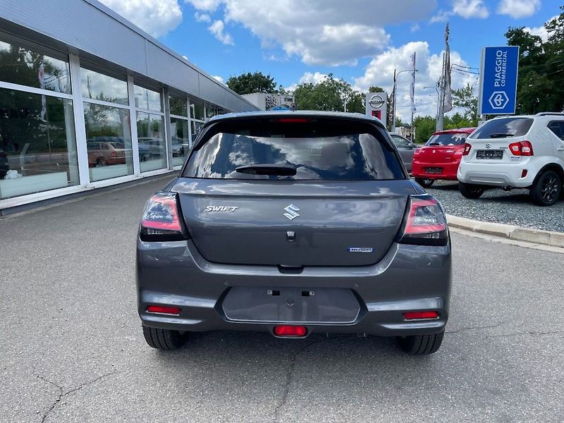 Suzuki Swift Premium 1,2 DualJet Hybrid - fotka 6 z 10