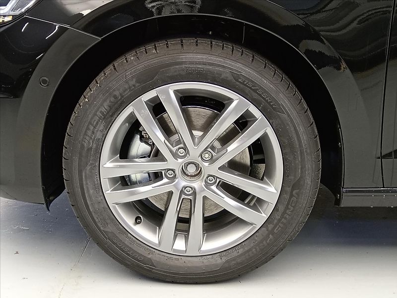 Volkswagen Touran (2026) 1,5 People TSI 110kW - fotka 9 z 18