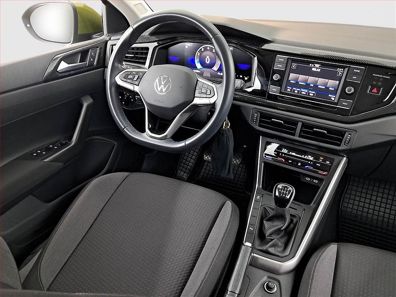 Volkswagen Taigo (2023) 1.0 TSI - fotka 7 z 19