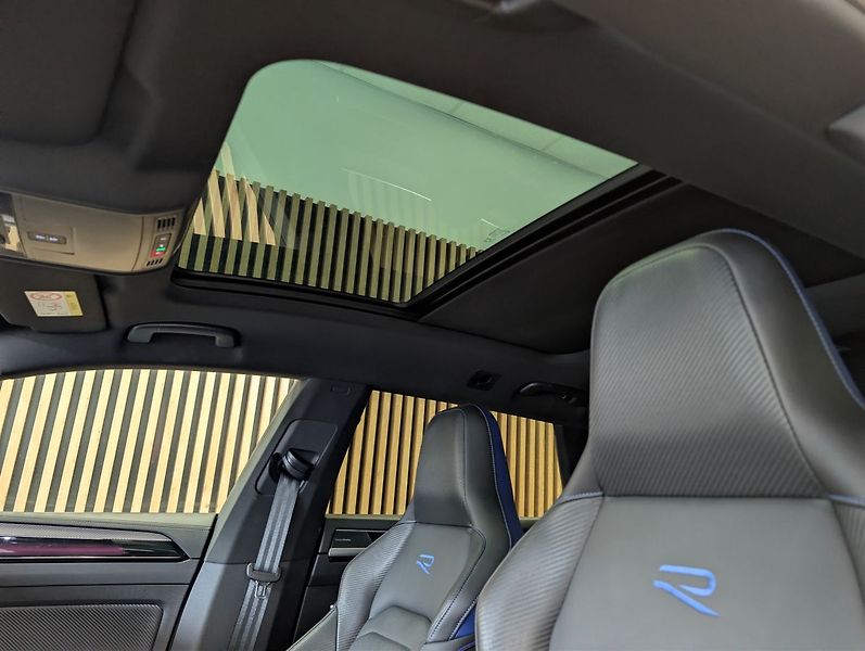Volkswagen Arteon Shooting Brake 2.0 TSI R 235KW Shooting Brake - fotka 26 z 34