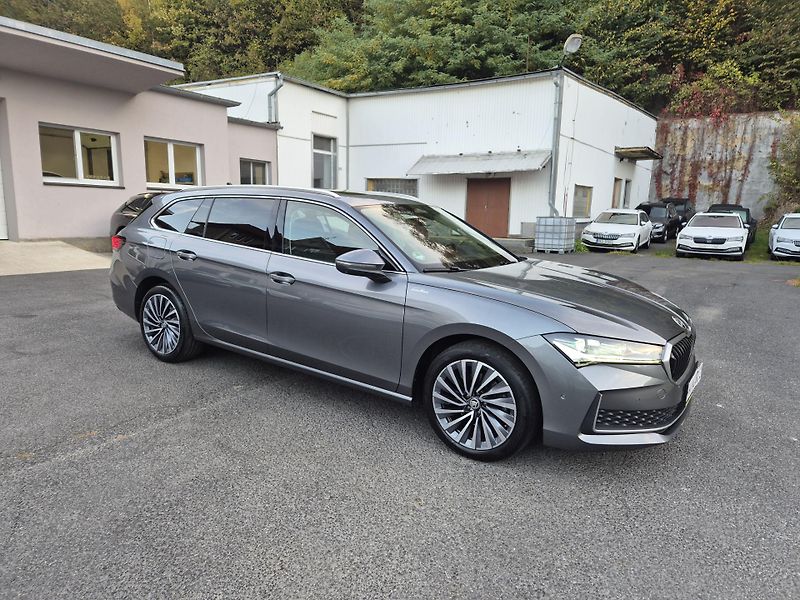 Škoda Superb ZAMLUVENO ! 110kw DSG L&K 18A - fotka 3 z 52