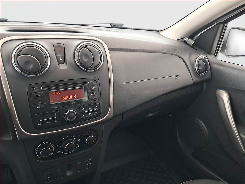 Dacia Logan (2016) 1.2 16V - fotka 13 z 16